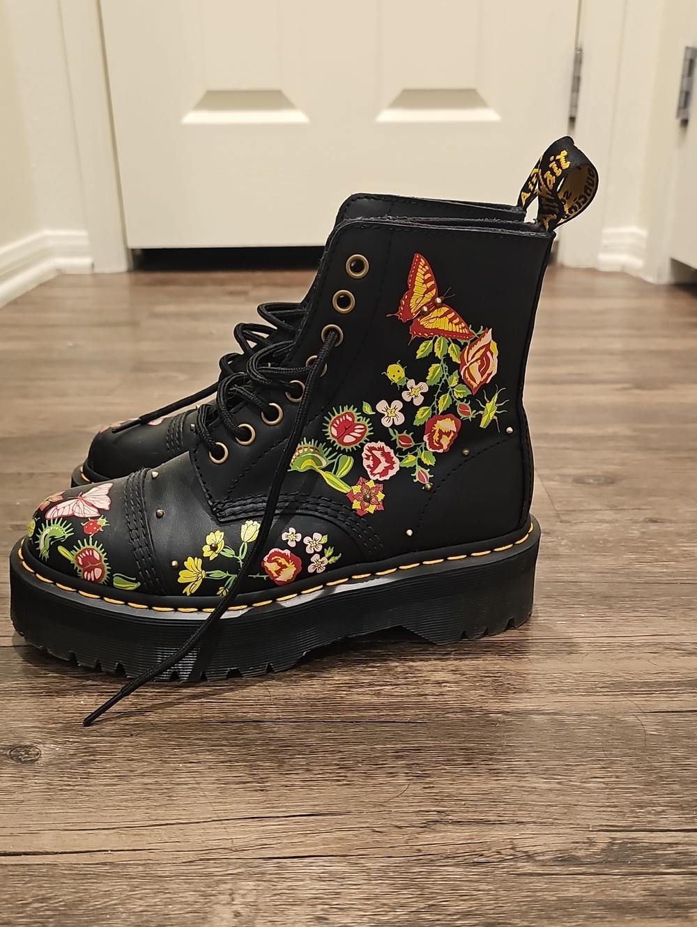 Sinclair Bloom Doc Martens